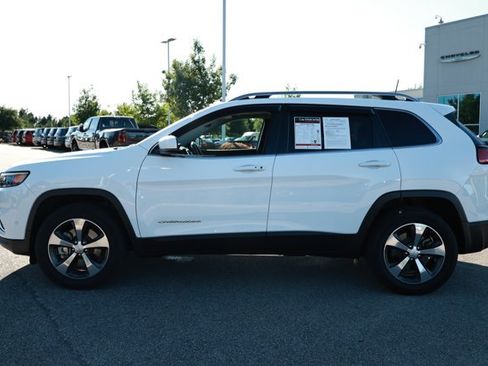 Used 2020 Jeep Cherokee Limited w/ Technology Group AWD/4WD image 9