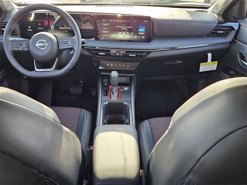 New 2025 Nissan Kicks SR image 6