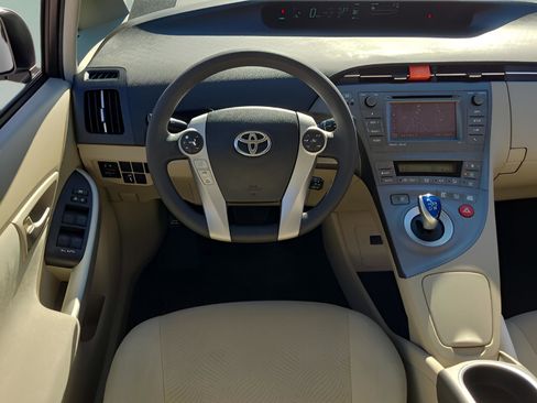 Used 2013 Toyota Prius Three image 13