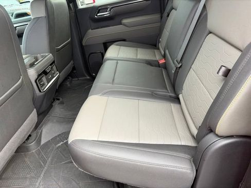 Used 2024 Chevrolet Silverado 1500 ZR2 w/ Technology Package AWD/4WD image 10