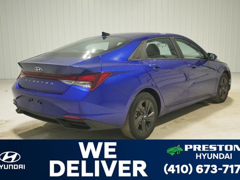 Used 2023 Hyundai Elantra SEL image 5