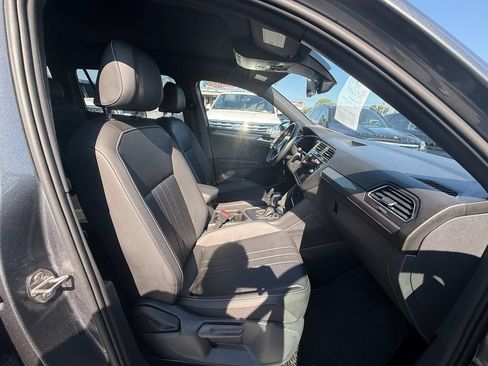Used 2023 Volkswagen Tiguan SE R-Line FWD image 23