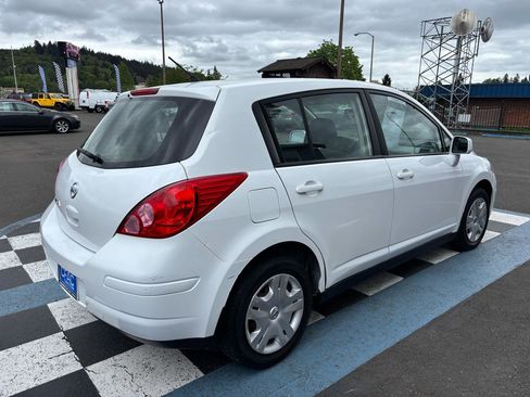 Used 2011 Nissan Versa 1.8 S w/ Plus Pkg FWD image 5