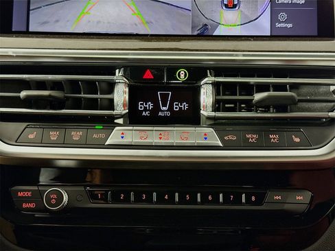 New 2025 BMW X4 xDrive30i w/ Premium Package image 16