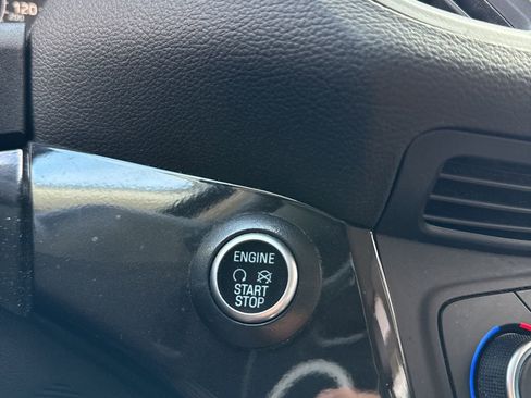 Used 2018 Ford Escape Titanium image 40