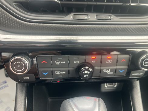Used 2023 Jeep Compass Trailhawk w/ Sun and Sound Group AWD/4WD image 26