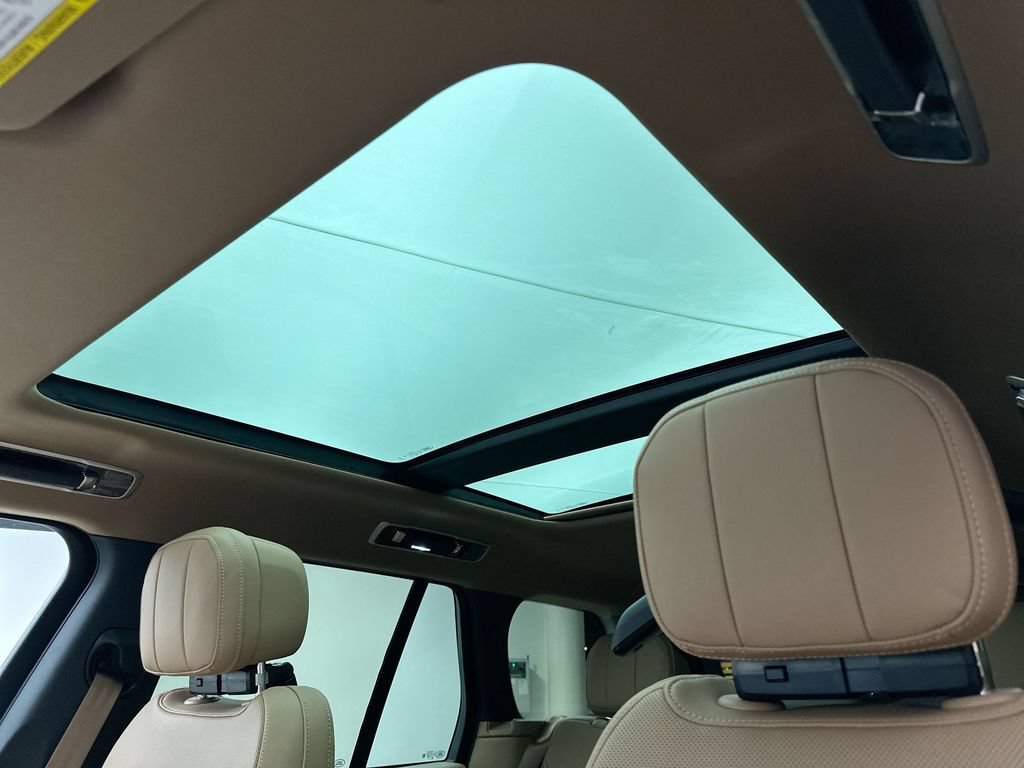 New 2026 Land Rover Range Rover SE AWD/4WD image 11