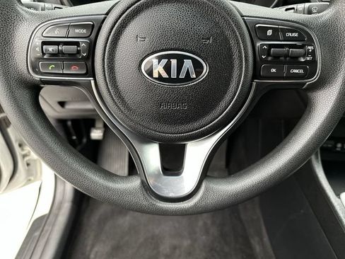 Used 2017 Kia Sportage LX AWD/4WD image 14