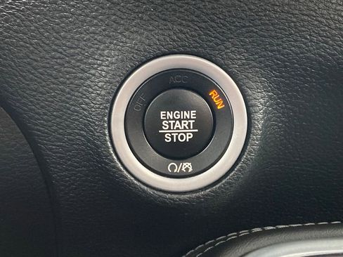 Used 2018 Dodge Challenger SXT RWD image 23