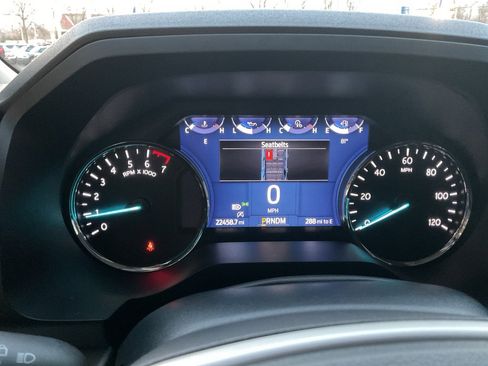 Used 2024 Ford Expedition XLT image 19