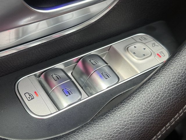 Used 2024 Mercedes-Benz GLE 450e 4MATIC image 21