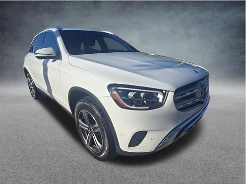 Used 2022 Mercedes-Benz GLC 300 4MATIC w/ Multimedia Package Lite image 3