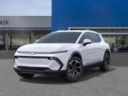 New 2026 Chevrolet Equinox EV LT FWD image 6