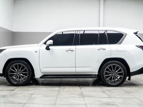 Used 2023 Lexus LX 600 F Sport w/ Accessory Package (Z1) AWD/4WD image 10