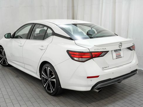 Used 2020 Nissan Sentra SR image 3