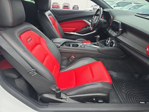 Used 2019 Chevrolet Camaro SS RWD image 15