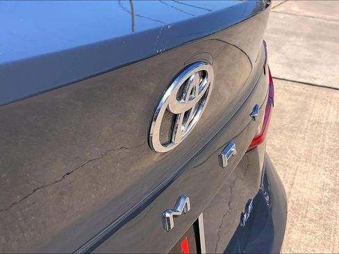 Used 2025 Toyota Camry LE image 28