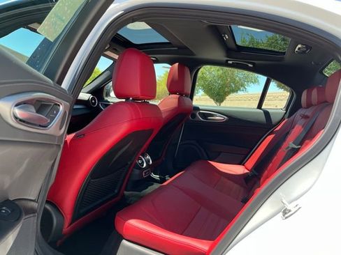 Used 2025 Alfa Romeo Giulia RWD image 26