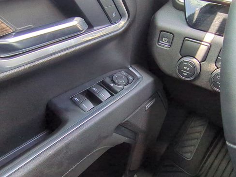 Used 2025 Chevrolet Silverado 1500 RST w/ Convenience Package II RWD image 18