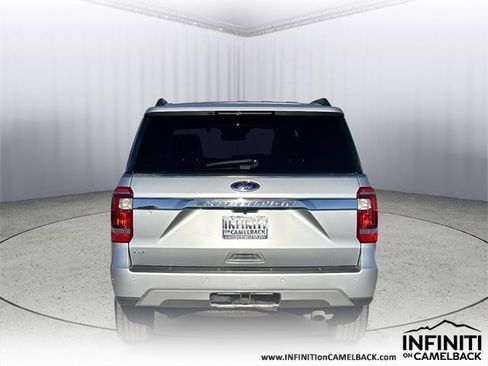 Used 2019 Ford Expedition XLT image 8