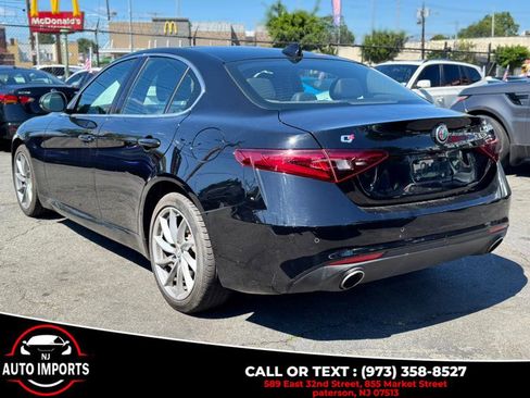 Used 2019 Alfa Romeo Giulia AWD image 9