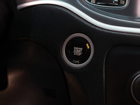 Used 2019 Dodge Charger Scat Pack RWD image 34