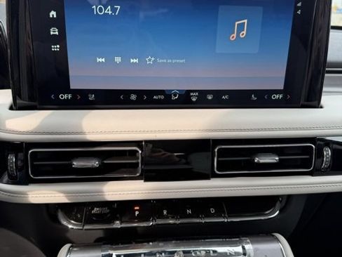 New 2026 Lincoln Aviator 2WD image 24