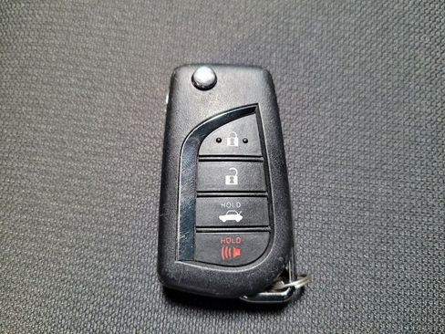 Used 2024 Toyota Corolla LE FWD image 32