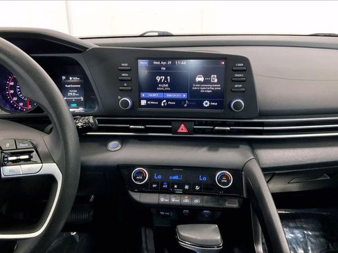 Used 2021 Hyundai Elantra SEL FWD image 5
