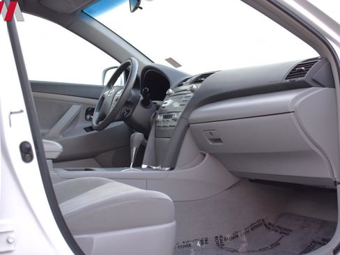 Used 2009 Toyota Camry Hybrid image 24