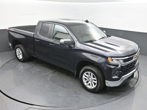 Used 2023 Chevrolet Silverado 1500 LT AWD/4WD image 33