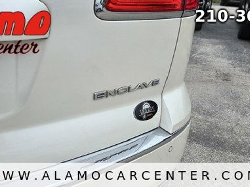 Used 2014 Buick Enclave Leather FWD image 12