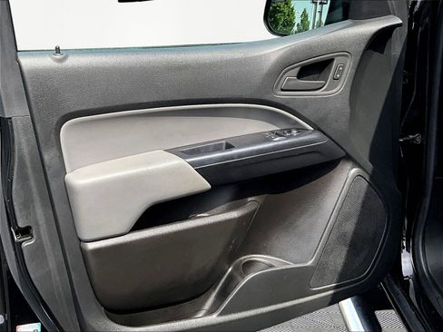 Used 2022 Chevrolet Colorado W/T w/ Custom Special Edition RWD image 18