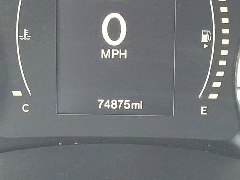 Used 2016 Jeep Renegade 75th Anniversary image 13