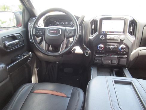 Used 2021 GMC Sierra 1500 AT4 w/ AT4 Preferred Package AWD/4WD image 13
