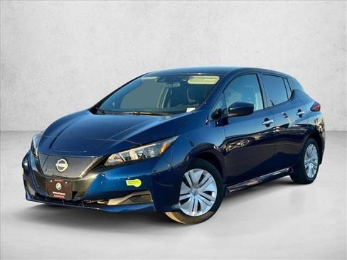 Used 2023 Nissan Leaf S image 1