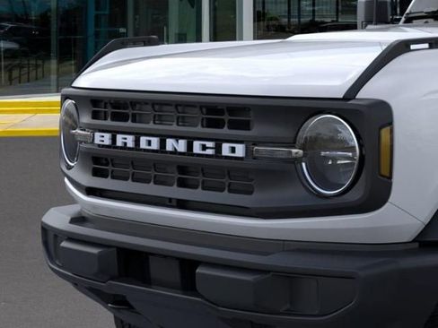 New 2025 Ford Bronco 4-Door image 19