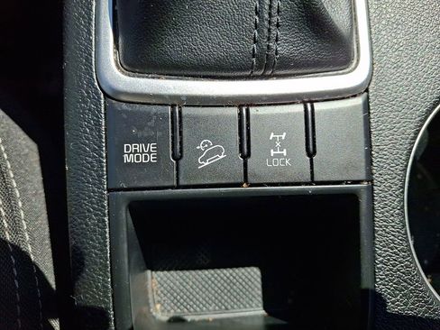 Used 2022 Kia Sportage LX image 19