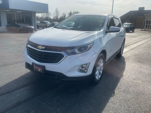 Used 2018 Chevrolet Equinox LT image 3