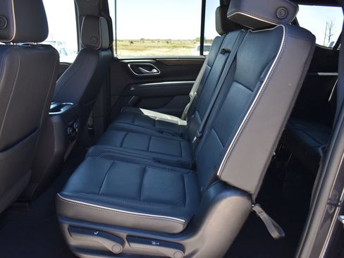 Certified 2024 Chevrolet Suburban Premier AWD/4WD image 27