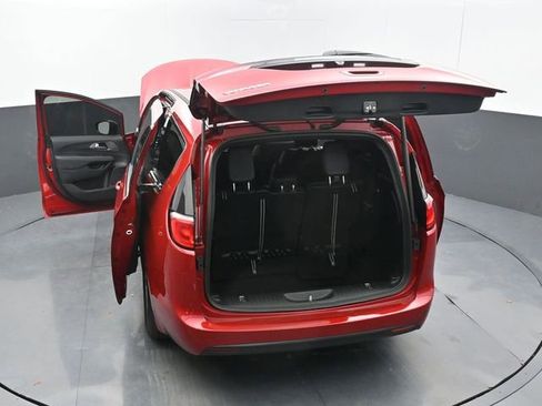 New 2025 Chrysler Voyager LX image 73