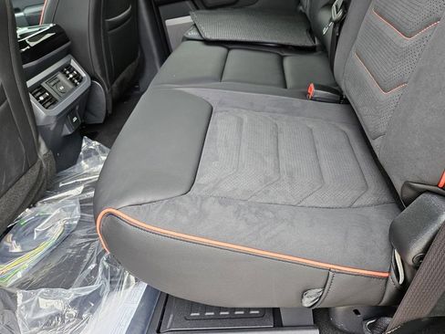 New 2026 Ford F250 Lariat w/ Black Appearance Package AWD/4WD image 29