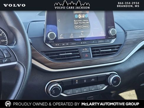 Used 2023 Nissan Altima 2.5 SV image 8