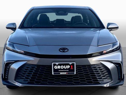 Used 2025 Toyota Camry SE w/ Multimedia Upgrade Package image 4