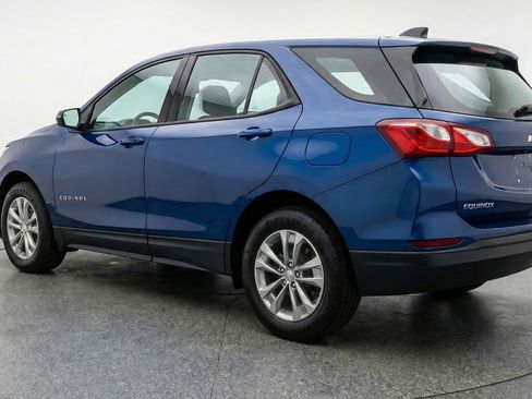 Used 2025 Chevrolet Equinox LT FWD image 6