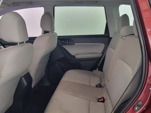Used 2017 Subaru Forester 2.5i Premium image 17