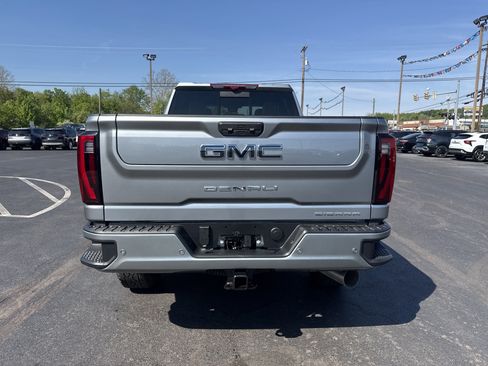 New 2026 GMC Sierra 2500 Denali Ultimate AWD/4WD image 4