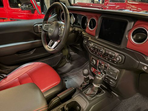 Used 2023 Jeep Wrangler Unlimited Rubicon 392 image 15