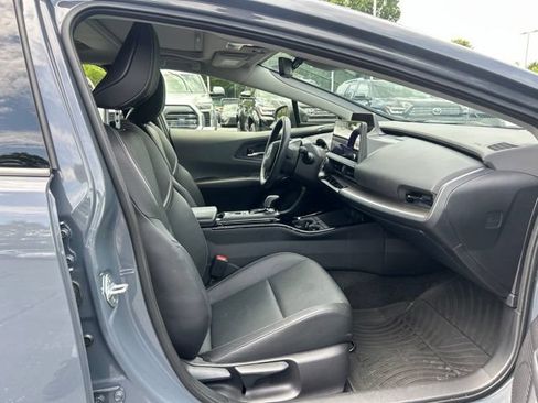 Used 2024 Toyota Prius XLE FWD image 17
