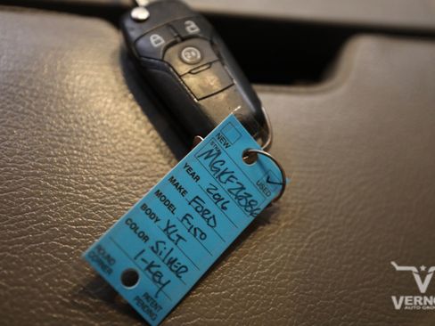 Used 2016 Ford F150 XLT w/ Trailer Tow Package image 12